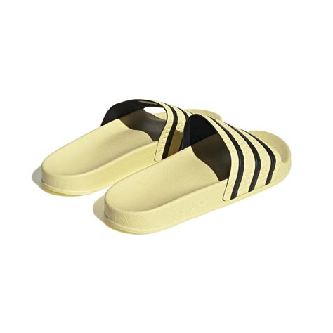 adidas geel badslippers|Adidas online shop.